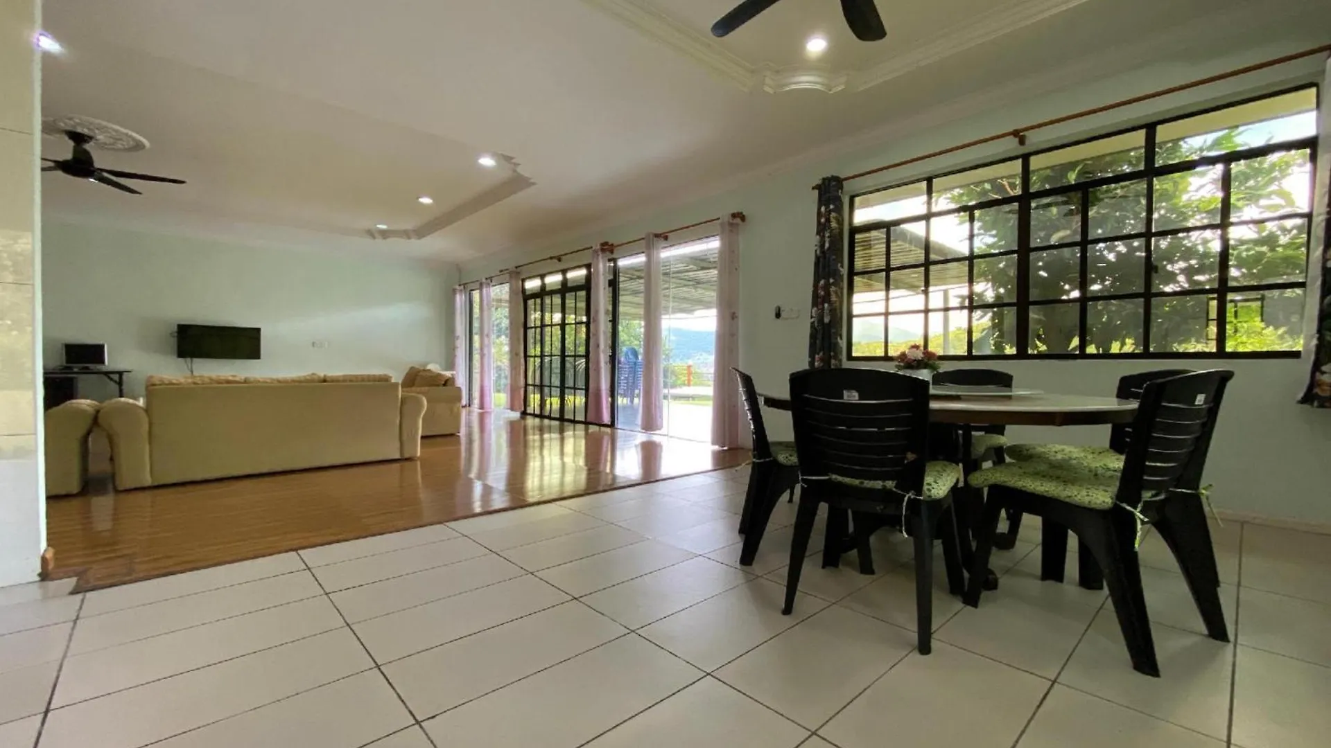 Tambunan Nature Lodge Homestay
